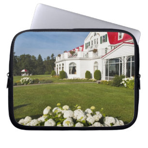 Quebec, Canada. Historisch Hotel Tadoussac, 3 Laptop Sleeve