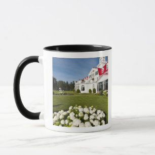 Quebec, Canada. Historisch Hotel Tadoussac, 3 Mok