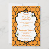 Queen Bee Schattigee hommel met kroonverjaardag Kaart (Achterkant)