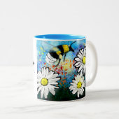 Queen Bee Whimsical Bumblebee in Daisies Schildere Tweekleurige Koffiemok (Voorkant rechts)