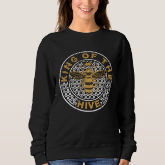 Queen bees pollinate plants and produce honey trui