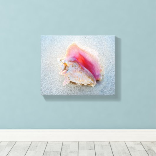Queen Conch Shell op Bahamas Beach Canvas Afdruk (Insitu (Houten vloer))
