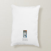 Queen Elizabeth At Paddington Station Accent Kussen (Achterkant (Verticaal))