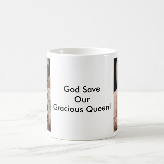 Queen Elizabeth Koffiemok (Center)