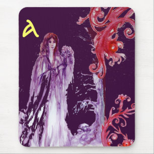 QUEEN GUINEVERE MONOGRAM MUISMAT