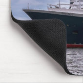 Queen Mary im Hafeneinlauf Muismat (Hoek)
