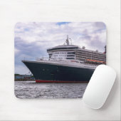 Queen Mary im Hafeneinlauf Muismat (Met muis)