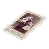 Queen Victoria (1819-1901) met haar kleinkinderen, Magneet (Linkerzijde)