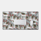 Queen's Gambit: Scattered Pairs of Pocket Queens Bureaumat (Keyboard & Muis)