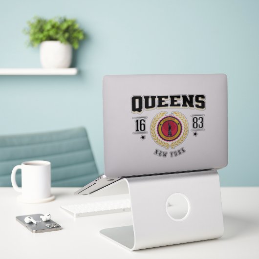 Queens New York Black Sticker (Laptop op bureau)