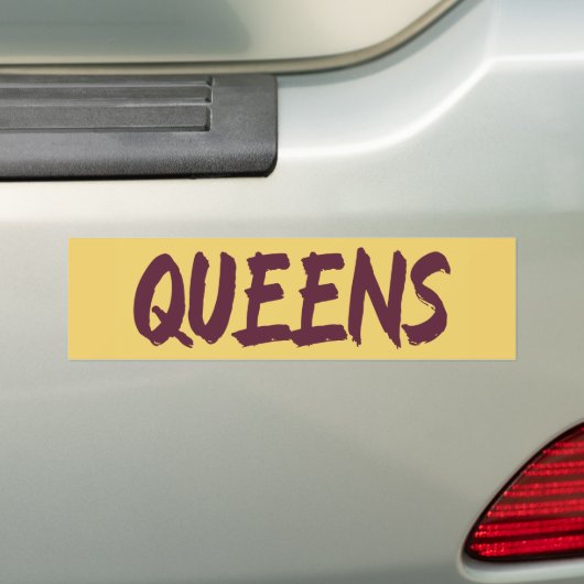 Queens Text Base Design on Yellow Background Bumpe Bumpersticker (Op auto)