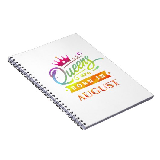 Queens wordt geboren in August Birthday Gift Notitieboek (Rechterzijde)