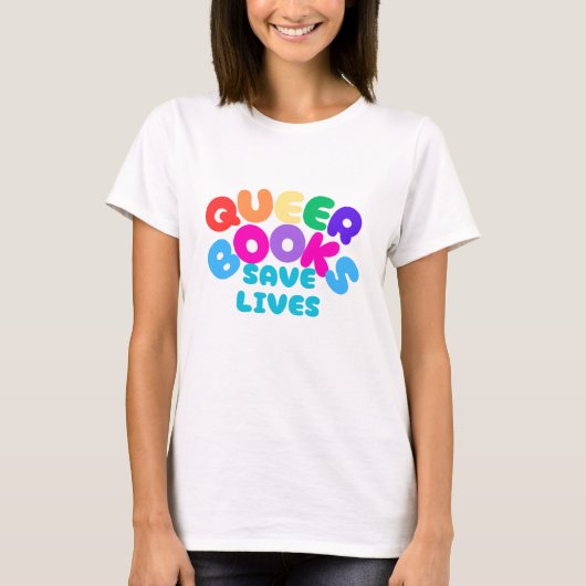 Queer Books redden levens T-shirt (Voorkant)