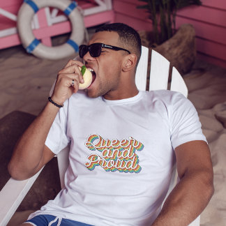 QUEER EN PROUD RAINBOW FLAG RETRO AESTHETICS '70 T-SHIRT