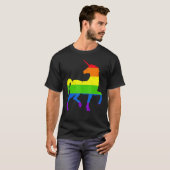 Queer Gay Pride Month Rainbow Flag Fantasy Unicorn T-shirt (Voorkant volledig)