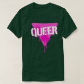 Queer roze driehoek in Punk spuitverf stencil T-shirt (Design voorkant)
