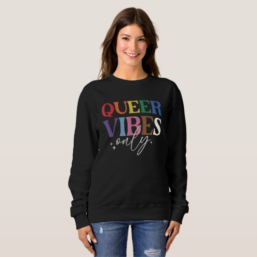 Queer Vibes Only LGBT Flag Pride Month Transgender Trui (Voorkant volledig)