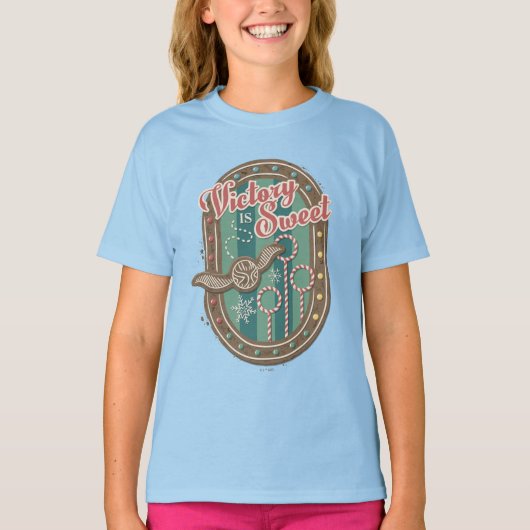 QUIDDITCH™ Victory is Sweet Holiday Cookie Graphic T-shirt (Voorkant)