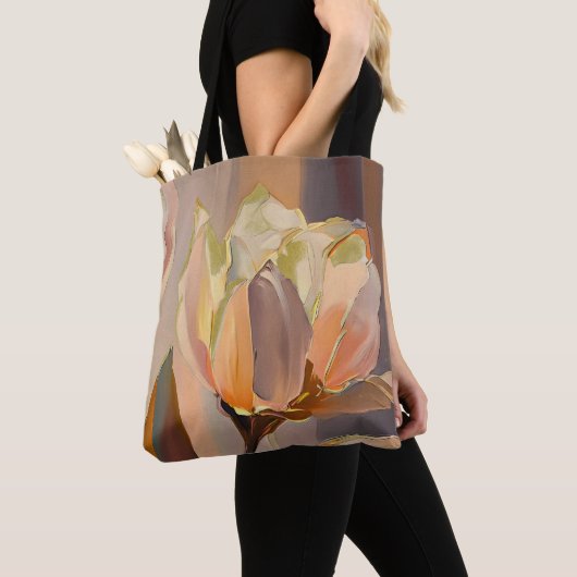Quiet Bloom – Abstract Tulips In Soft Gold Tote Bag (Dichtbij)