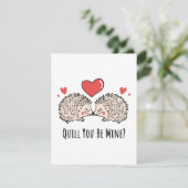 Quill You Be Mine: Hedgehog Liefde Paar Kus Feestdagenkaart (Staand voorkant)