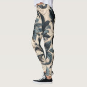 Quilted Cream en Navy Blue Floral Design Leggings (Links)