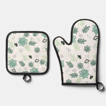 Quilted Floral Potholder Set / Manier / Matelassé