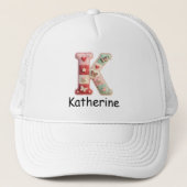 Quilted Patchwork Initiaal K Kraamkamer Trucker Pet (Voorkant)
