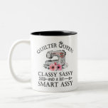 Quilter Queen Funny Seing Crafts Pink Floral Tweekleurige Koffiemok<br><div class="desc">Quilter Queen Funny Sewing Crafts Pink Floral Coffee Mok is uitgerust met een leuk gezegde rond een naaimachine met roze waterverf bloemen.</div>
