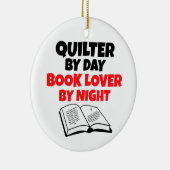 Quilter van Day Book Lover by Night Keramisch Ornament (Rechts)