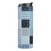 Quiltontwerp, geometrische patchwork, blauwe tinte thermosbeker (Gedraaid links)