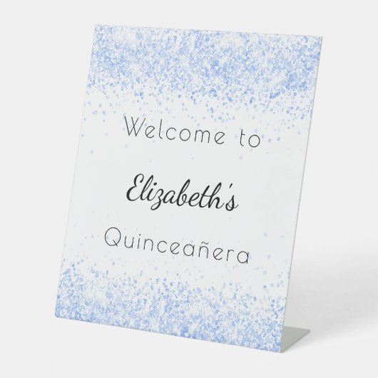 Quinceanera babyblauw wit glitsstof welkom reclamebord met voetstuk (Voorkant)