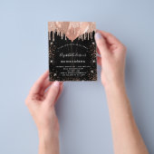 Quinceanera black roos gold budget uitnodiging flyer (Hand)