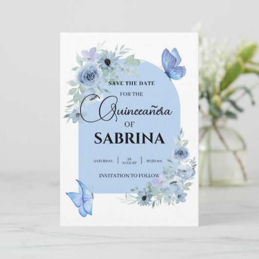 Quinceanera Bloemen Baby Blauwe Vlinders Save The Date (Staand voorkant)