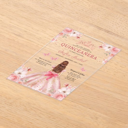 Quinceañera Blush Pink Rose Bloemenvlinder Acryl Uitnodigingen (Laagn)