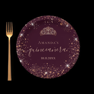 Quinceanera burgundy roos gold tiara name script papieren bordje