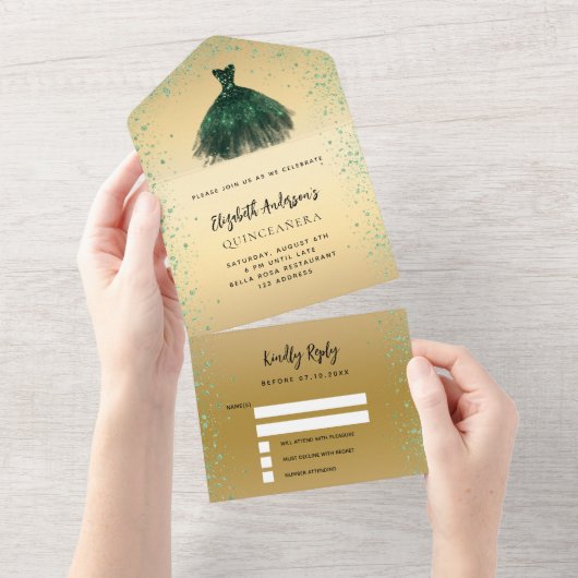 Quinceanera emerald green gold jurk glitter RSVP All In One Uitnodiging (Afscheurbaar)