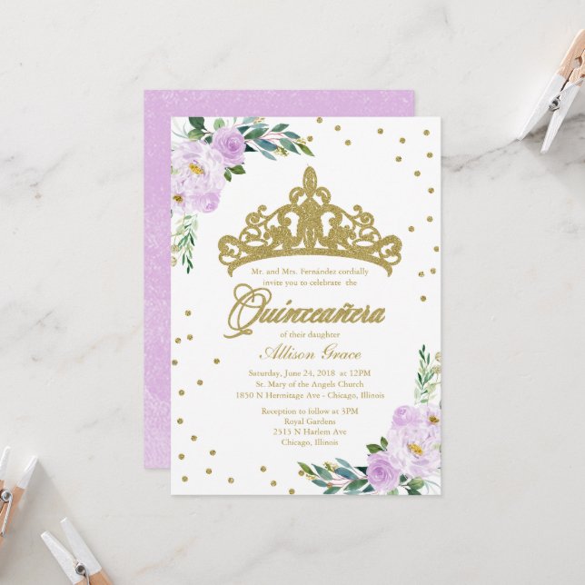 Quinceanera Invitation Gold Tiara Lila Flowers (Voorkant / Achterkant in situ)