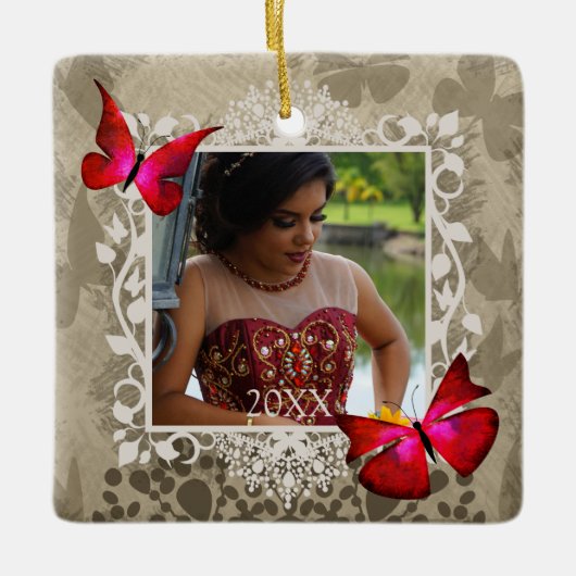 Quinceanera Keepomwille Gift, Red Butterflies Foto Keramisch Ornament (Voorkant)