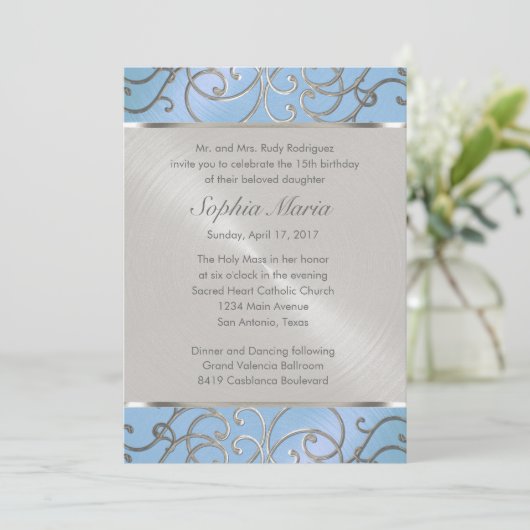 Quinceanera Light Blue en Silver Filigree Swirls Kaart (Staand voorkant)