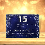 Quinceanera navy blue save the date<br><div class="desc">Een trendy Save the Date for a Quinceañera, 15e verjaardagsfeest. Een blauw marineschopje met faux zilveren glitter, sparkles. De blauwe kleur is ongelijk. Pas een datum en een naam/leeftijd aan en voeg deze toe. De tekst: Sparen de Datum wordt geschreven met een groot trendy hand lettered stijlmanuscript. Nummer 15 met...</div>