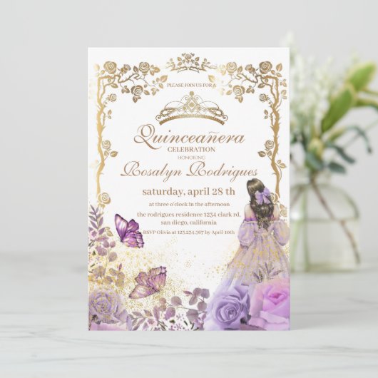 Quinceanera Paarse gouden witte uitnodiging (Staand voorkant)