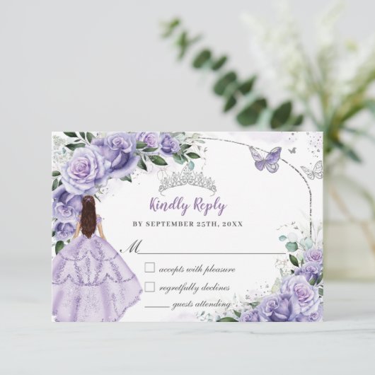 Quinceanera Purple Lavender Lilac Floral Princess RSVP Kaartje (Staand voorkant)