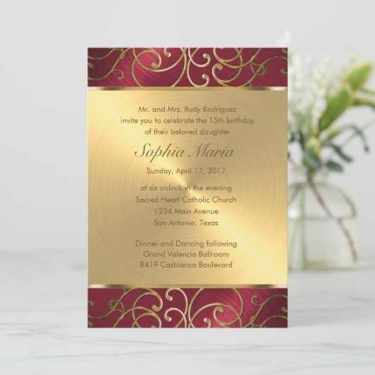 Quinceanera Red en Gold Filigree Swirls Kaart (Staand voorkant)