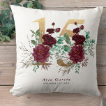 Quinceanera Red Rose Floral Gold Number 15 Kussen<br><div class="desc">Gepersonaliseerde 15e verjaardag kussen - prachtige gave om de Quinceañera van een speciale jonge vrouw te vieren. Het ontwerp heeft een gouden getal 15 gehuld met prachtige rode rozenbloemen, groen en bladgroen. De sjabloon is klaar om je te personaliseren, met de naam van de kweker en de datum van haar...</div>