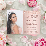 Quinceanera roos gouden fotoscript save the date<br><div class="desc">Een moderne en elegante Save the Date voor een Quinceañera. Roos gouden gradiënt achtergrond,  versierd met roos gouden confetti. Personaliseer en voeg een foto,  datum en naam toe. De tekst: Save the Date is geschreven met een trendy handgeschreven stijlscript.</div>