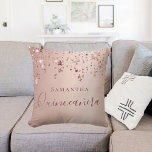 Quinceanera roos gouden sterren naam kussen<br><div class="desc">Een kussen voor een Quinceañera,  15-jarige meisjeskamer. Een faux roos gouden achtergrond met een elegante faux roos gouden mousserende sterren. De tekst: Quinceañera is geschreven in donker roos goud met een groot modern handgeschreven stijlscript. Tempate voor een naam.</div>