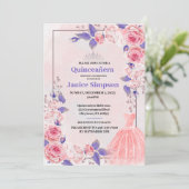 Quinceañera roze en paarse rozen uitnodiging (Staand voorkant)