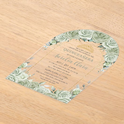 Quinceanera Sage Green Floral Modern Gold Arch Acryl Uitnodigingen (Laagn)