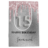 Quinceanera Silglitter druppelt roze monogram Medium Cadeauzakje (Voorkant)