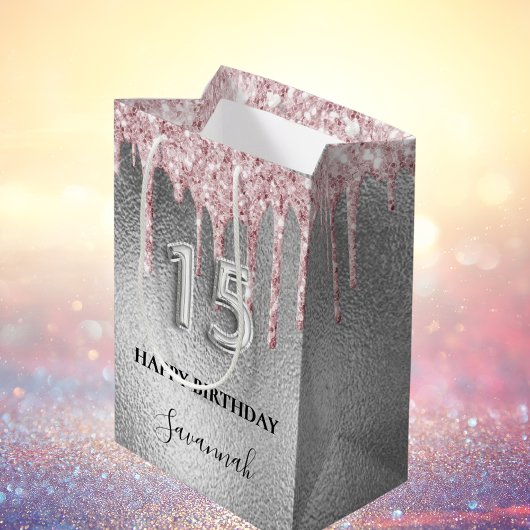 Quinceanera Silglitter druppelt roze monogram Medium Cadeauzakje